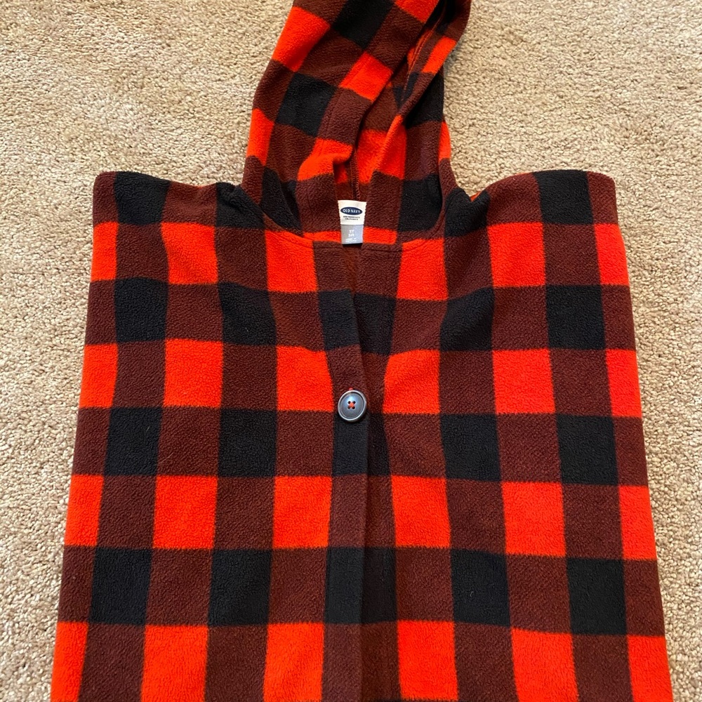 Girls fleece poncho with hoodie